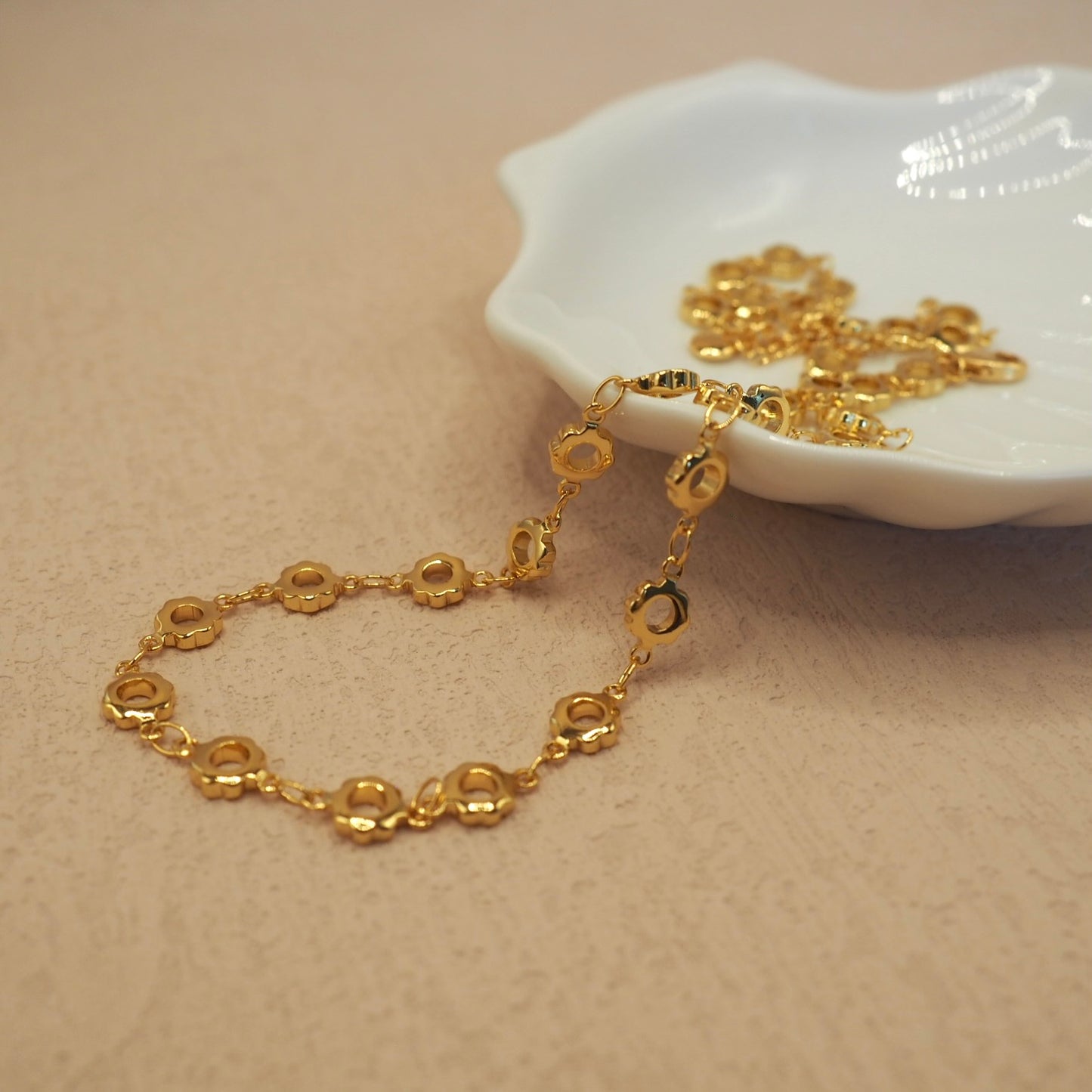 【Jooli Jewellery】Serendipity小花鎖骨鍊｜18k鍍金飾品｜項鍊